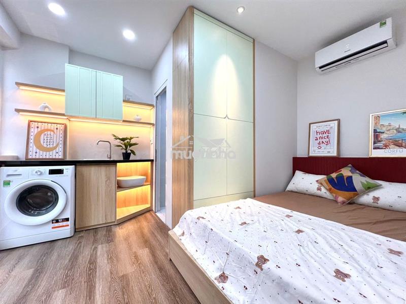Studio cửa sổ- máy giăt riêng ngay huỳnh văn bánh- lê văn sỹ