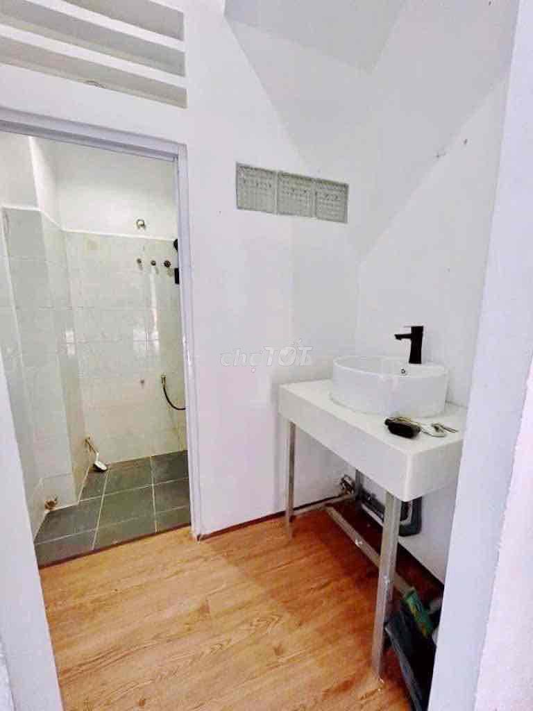 Cho thuê nhà hẻm xe tải lê văn sỹ, quận 3 - 3