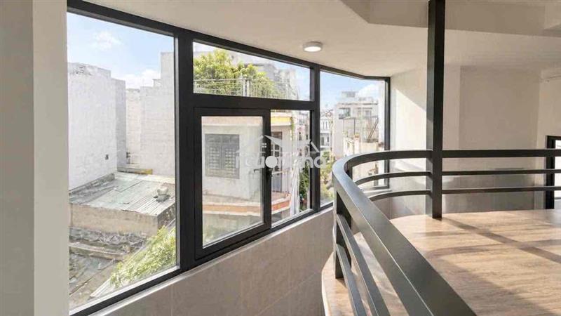 Duplex cửa sổ trời full nội thất nằm ngay tại phan xích long phú nhuận