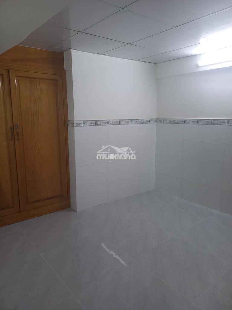 Cho thuê nhà 2pn quận 5 sạch đẹp gần chợ hòa bình - Ảnh 3