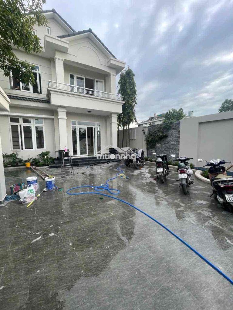 Biệt thự 12x30 sân hơn 100m2 đậu 5 ô tô kdc đỗ xuân hợp plb q9 - Ảnh 2