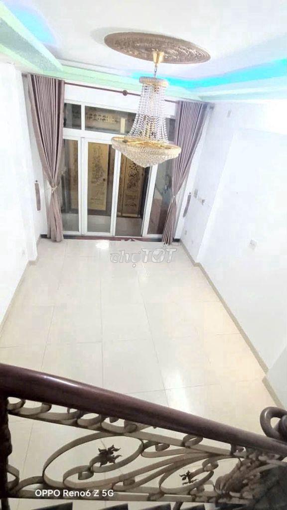Cho thuê nhà 3 tầng 324m2 gần hà huy giáp, 4pn, sân ô tô - Ảnh 4