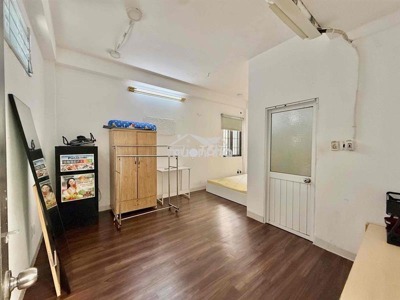 Phòng studio cửa sổ trời full nội thất - gần phan xích long