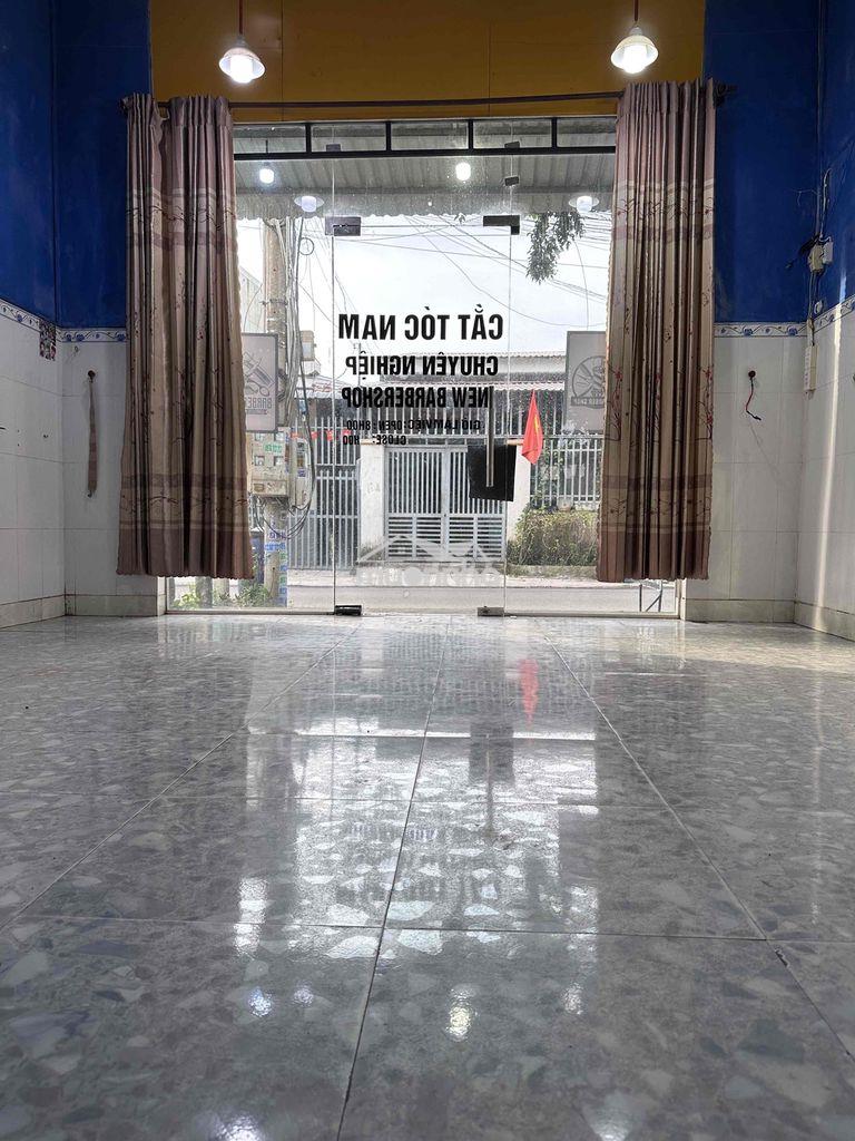 Cho thuê kiot buôn bán kinh doanh sẵn cửa kính sân đậu xe - Ảnh 3