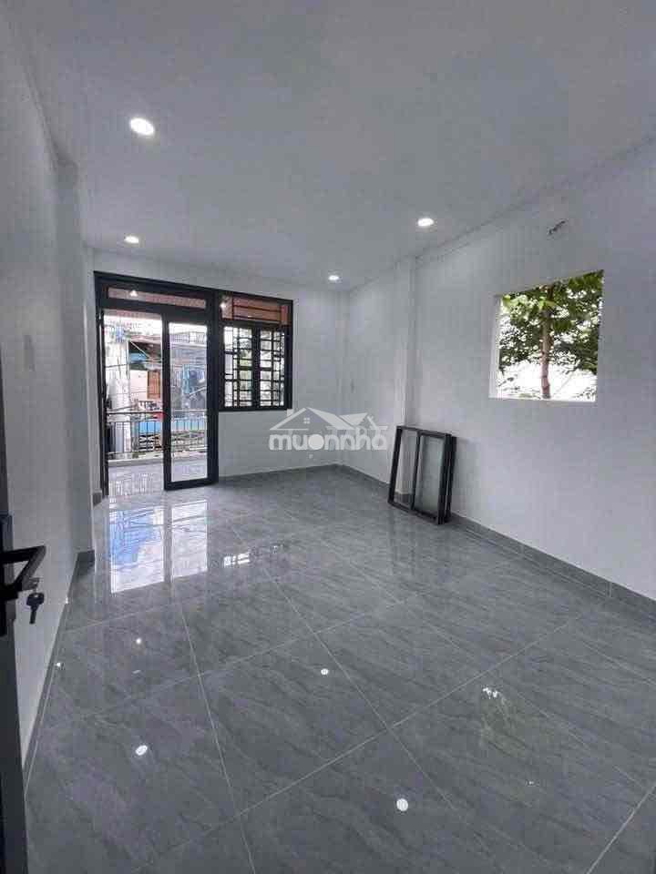 Chính chủ bán nhà full thổ cư đúc 1 lầu 2 pn có ban công kdc yên tĩn - 4