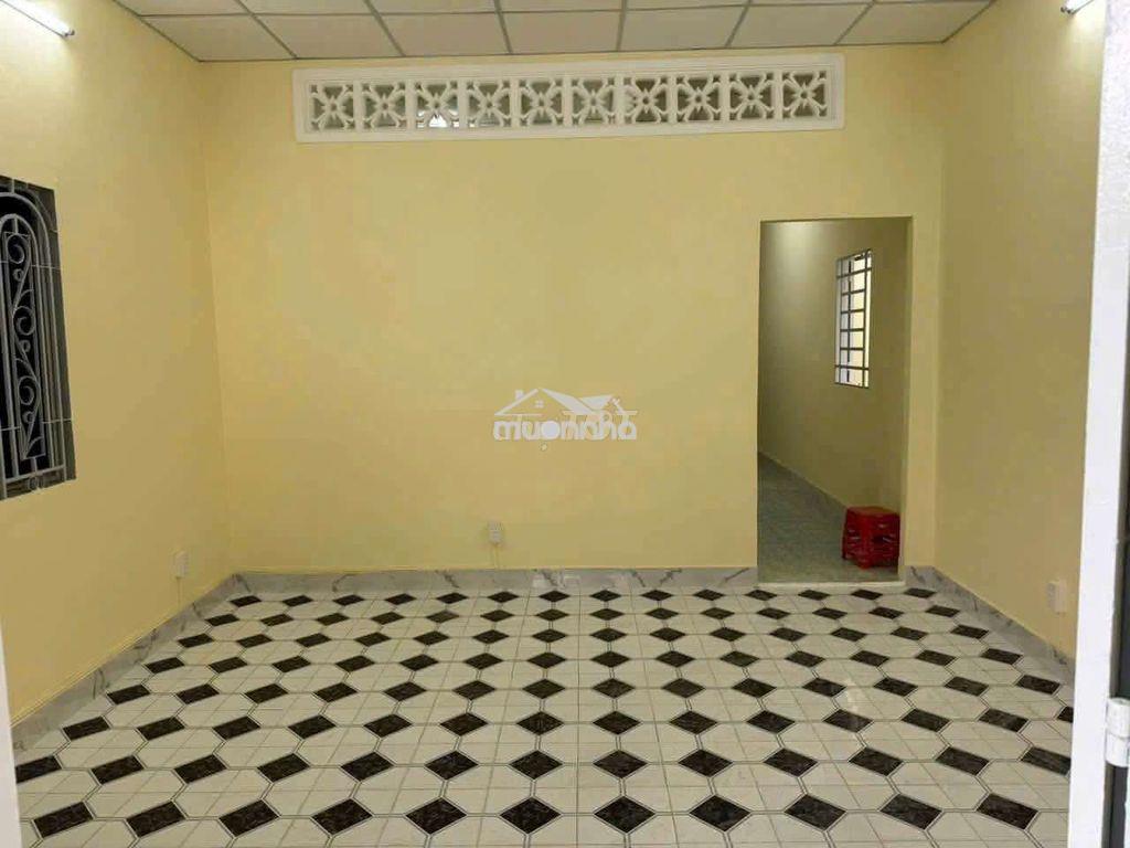 Nhà 140m2, sân đậu 2 oto gần chung cư sunview - Ảnh 2