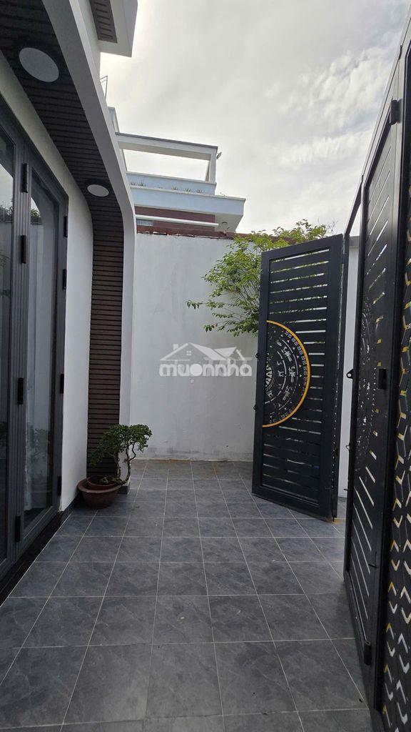 Nhà 2 tầng 4pn mới đẹp ngay coopmart nguyễn ảnh thủ. giá 5.39 tỷ