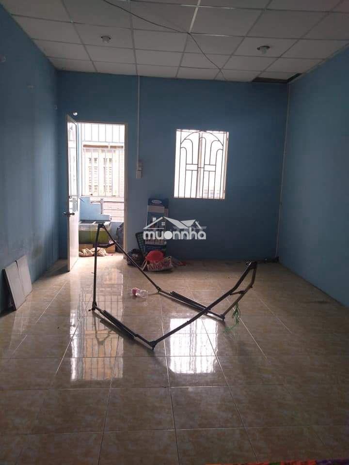 Câ`n cho thuê nhà riêng có 3 phòng q4, p1, bê'n vân dô`n, 360c/24.  - Ảnh 4