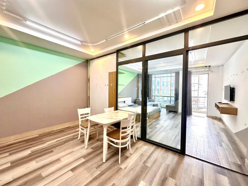 Cho thuê balcony - 1 phòng ngủ - máy giặt riêng gần công viên 23/9, chợ bến thành, phố đi bộ bùi viện
