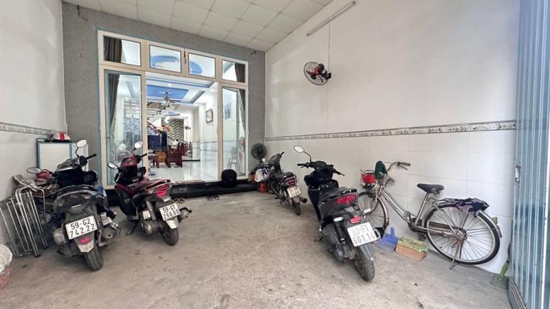 Bán nhà 3 tầng 4,5 x 23 hxt trần thị năm, gần dương thị mười