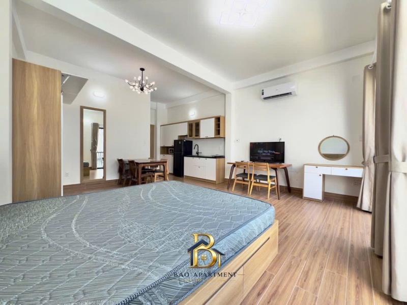 Studio ban công full nội thất ngay bùi đình tuý tiện đi lê quang định, chu văn an, quận 1, quận 3, phú nhuận