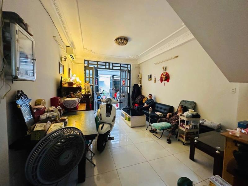 Gần tô ngọc vân – nhà 2 tầng có dòng tiền – hẻm 8m – giá 4.45 tỷ - Ảnh 3