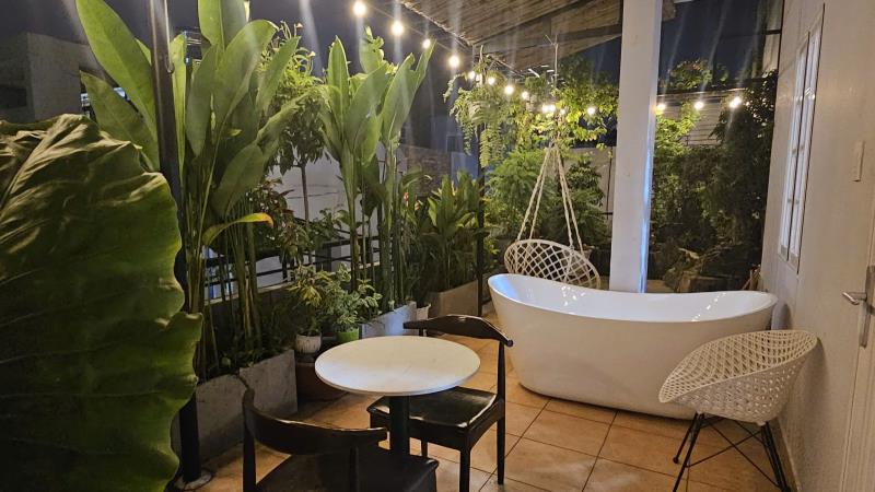💎 Siêu phẩm resort giữa lòng sài gòn – lux suite 70m² sân vườn & bồn tắm ngoài trời – lê văn sỹ 💎 📍 vị trí: trục đường lê văn sỹ (khu vực trung tâm giáp ranh q3, phú nhuận, tân bình) 🛵