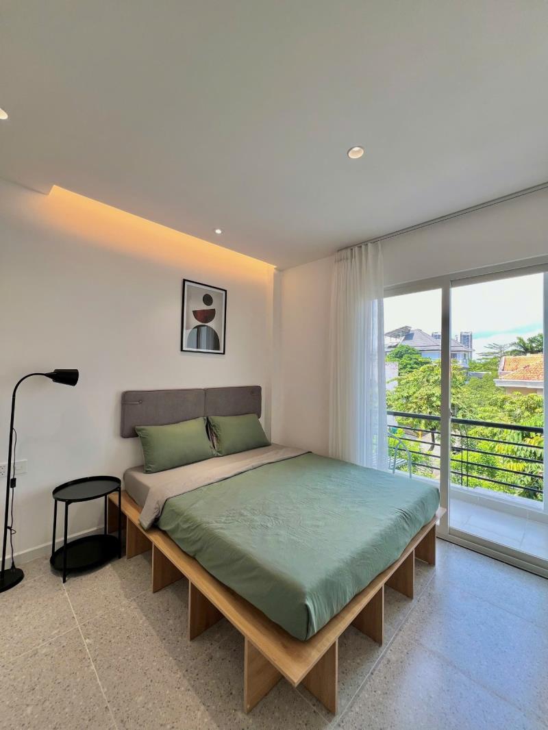 Cho thuê căn hộ studio ban công thoáng, nhiều ánh sáng - full nội thất - gần cầu sài gòn