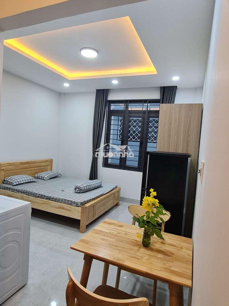 Cho thuê căn hộ dịch vụ 30m2, full nội thất quận 7.