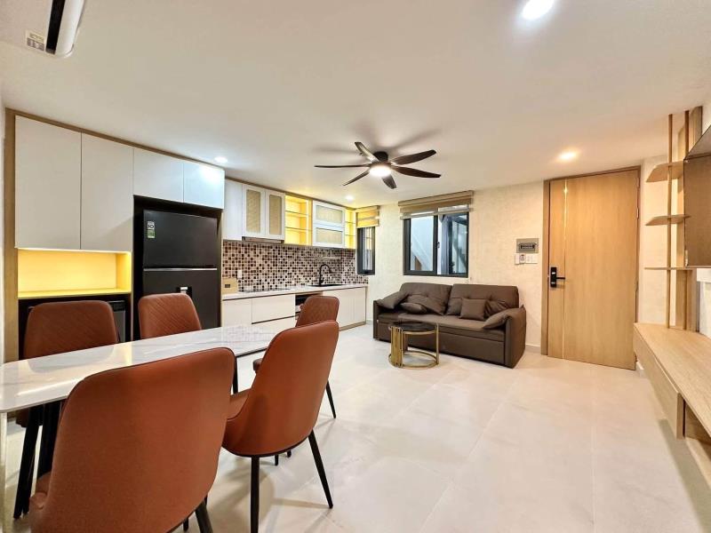 Cho thuê căn hộ ngay sân bay gần cv hoàng văn thụ bancon siêu thoáng 