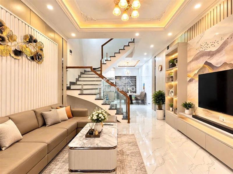 Nhà tên lửa, bình tân, 56m2 nở hậu 5m7, hẻm xe hơi, giá 4 tỷ 7