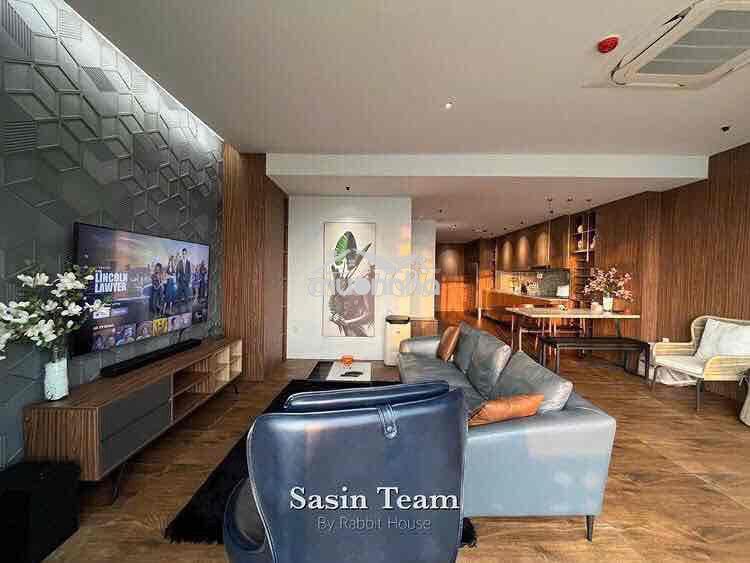 Penthouse 2 phòng ngủ sân vườn 80m2 ngay trung tâm bình thạnh sát q1-3
