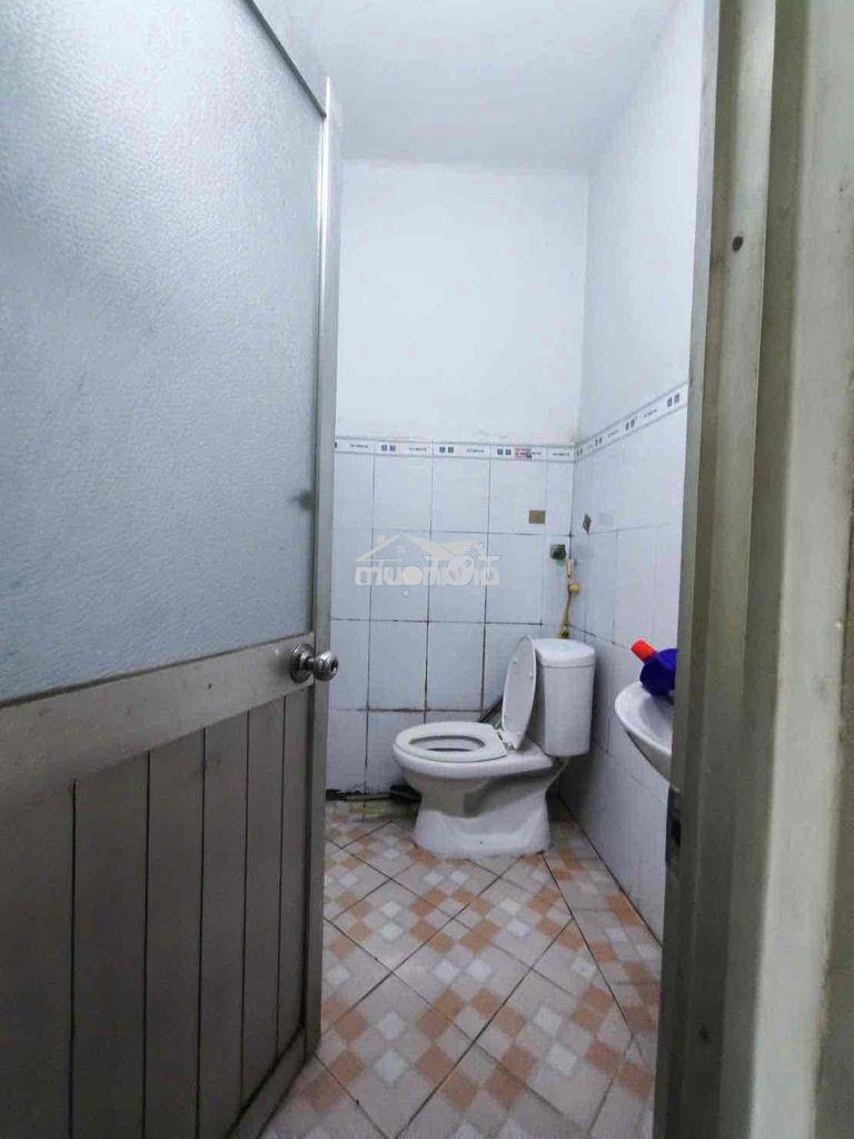 Nhà đẹp đ 53 /1 lầu 2pn2wc hẻm ba gác có sân rộng - Ảnh 4