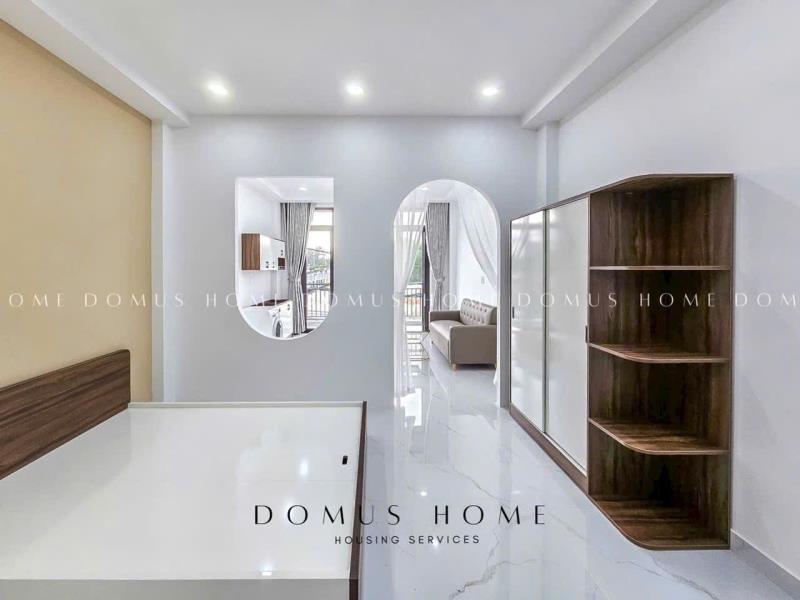 Nhà mới tách bếp ban công full nội thất kdc him lam quận 7
