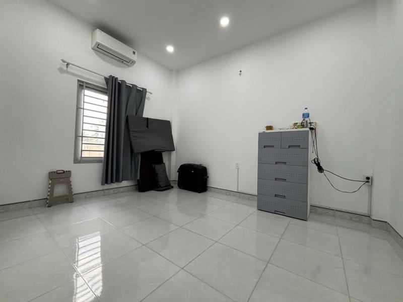 Chủ gấp bán giảm 300tr - nhà c4 full thổ cư 100m² – ngang rộng nở hậu – shr – còn 5 tỷ - Ảnh 2