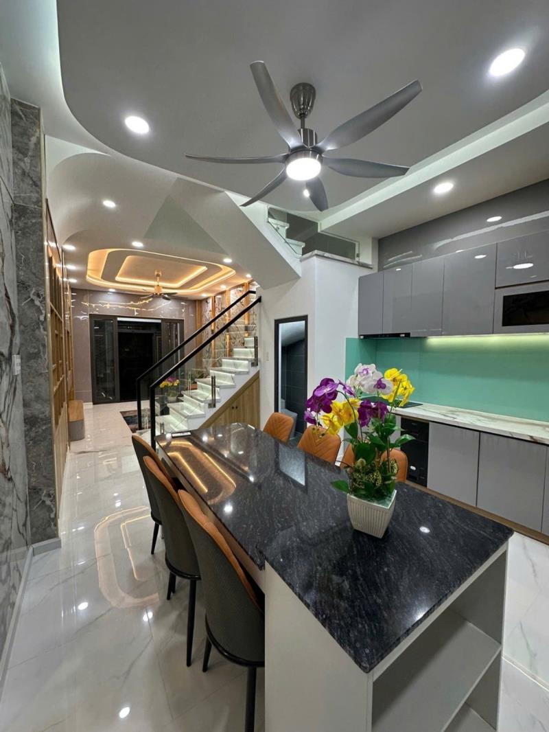 Nhà 3 tầng, công năng lớn, gần 80m2, mặt tiền kênh, gần chợ thạnh xuân, 5 tỷ nhỉnh - Ảnh 2