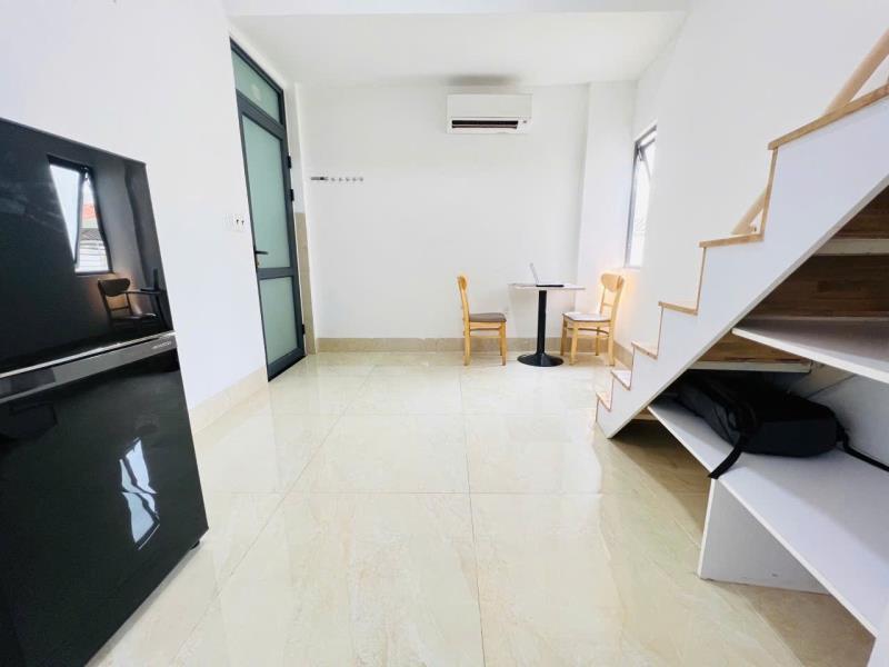 Cho thuê căn hộ gác lửng cao rộng, cửa sổ trời lớn– nguyễn gia trí (d2), bình thạnh | gần hàng xanh, q1, q2, uef, uth, ftu2