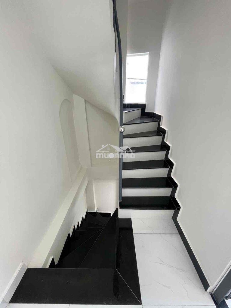 Bán nhà quận 3 4 tầng mới ở ngay đường hoàng sa chỉ xách vali về ở - Ảnh 2