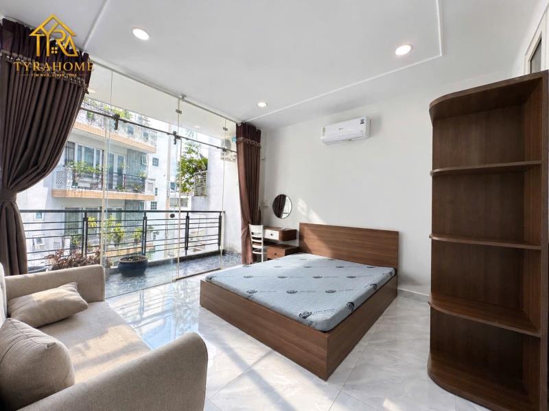 Hiếm có căn hộ nằm ngay phan xích long 1pn, ban công, máy giặt riêng giá tốt như căn này