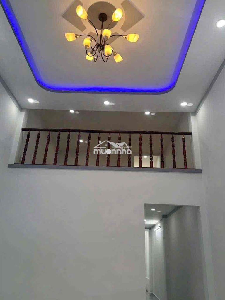 Cho thuê nhà mới xây chưa ai ở hiệp thành q12 130m 8tr tl hem 5m 3pn