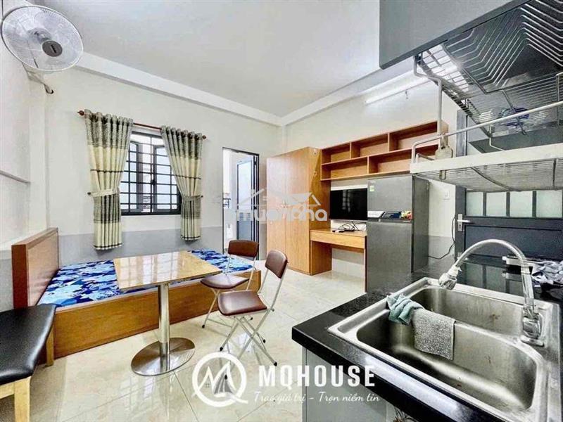 Studio ban công riêng đầy đù nội thất 30m2 ngay đường nguyễn sớn mới 1