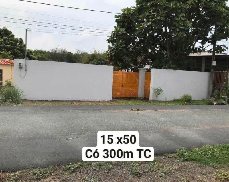 Chủ ngộp cần bán gấp dất 753m2 ngay x.nhuận đức , củ chi giá chỉ 825 triệu