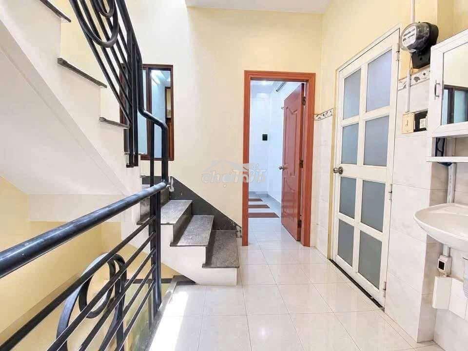 Nhà rộng đẹp 4pn 14tr - ở gđ vô tư- ở nguyễn thị huỳnh -phú nhuận - Ảnh 2