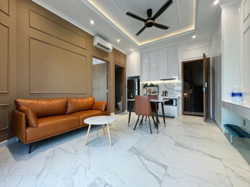 Cho thuê căn hộ dịch vụ full nội thất ban công cửa sổ lớn, đường trương định, quận 1, gần chợ bến thành, bitexco