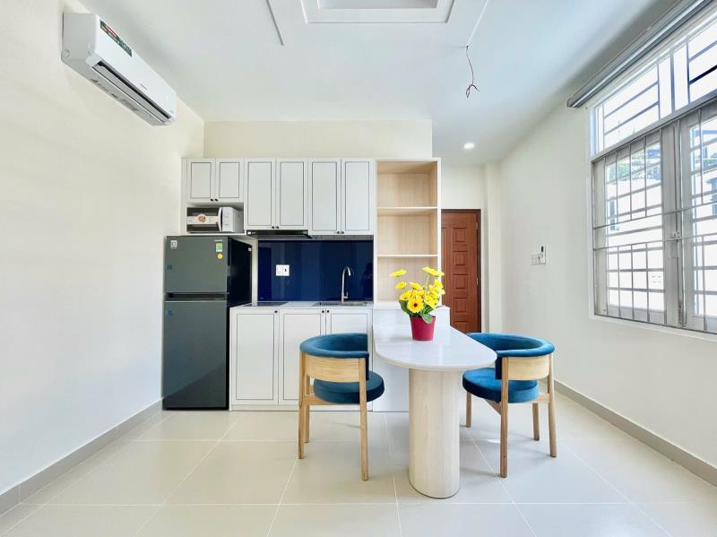 Cho thuê căn hộ dịch vụ full nội thất ban công cửa sổ lớn, đường nguyễn trãi , quận 1, gần chợ bến thành, bitexco