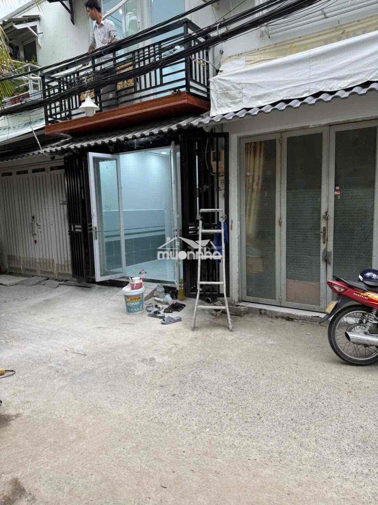 Mình chính chủ cần bán căn nhà hẻm 994 huỳnh tấn phát