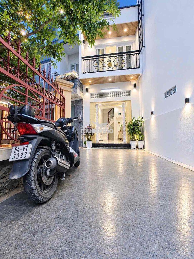 Nhà 3phòng ngủ huỳnh tấn phát gần cầu phú xuân