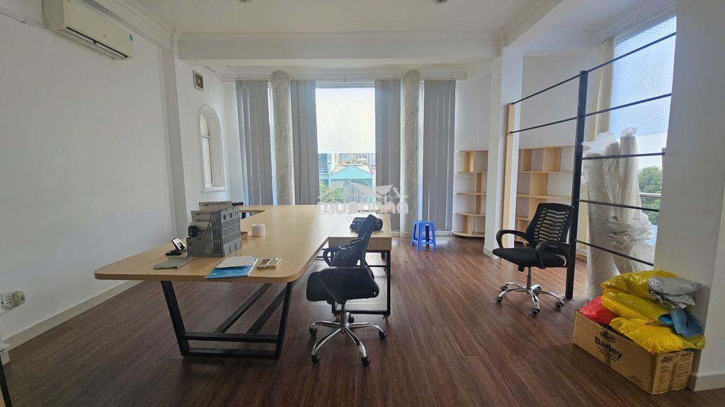 Cho thuê văn phòng 50m2 giá 11tr - đẹp, chuyên nghiệp, sẵn vào làm - Ảnh 2
