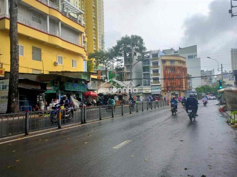Cho thuê toà nhà vp tạ uyên q5
