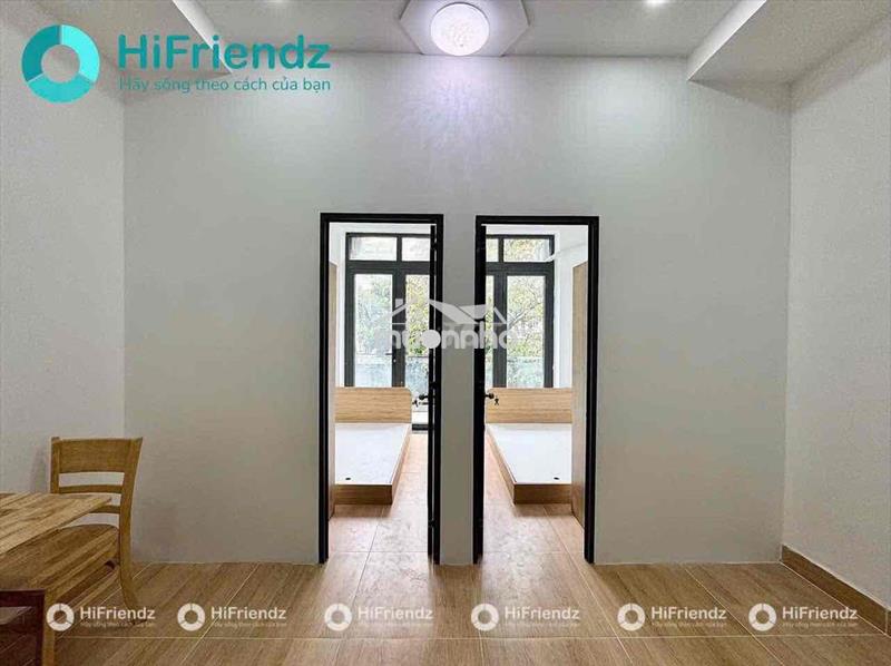 Cho thuê 2 phòng ngủ ban công mới xây tiện qua các trường đại học