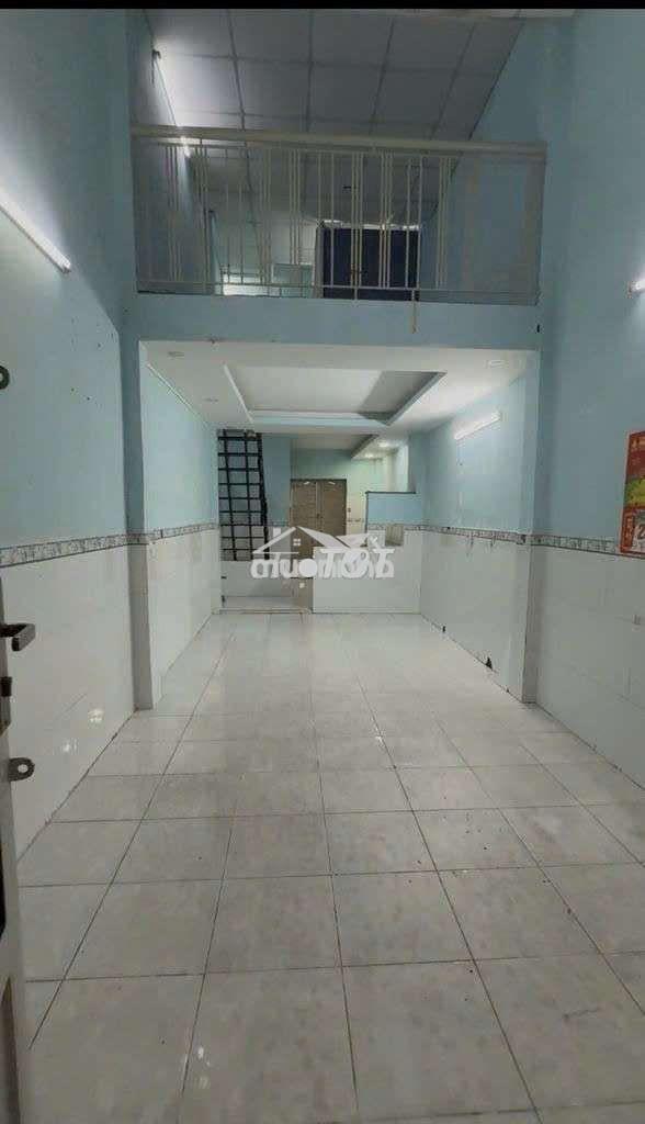 Cho thuê nhà nguyên căn đht12  1 trệt 1 lửng 2pn 2wc giá 5tr
