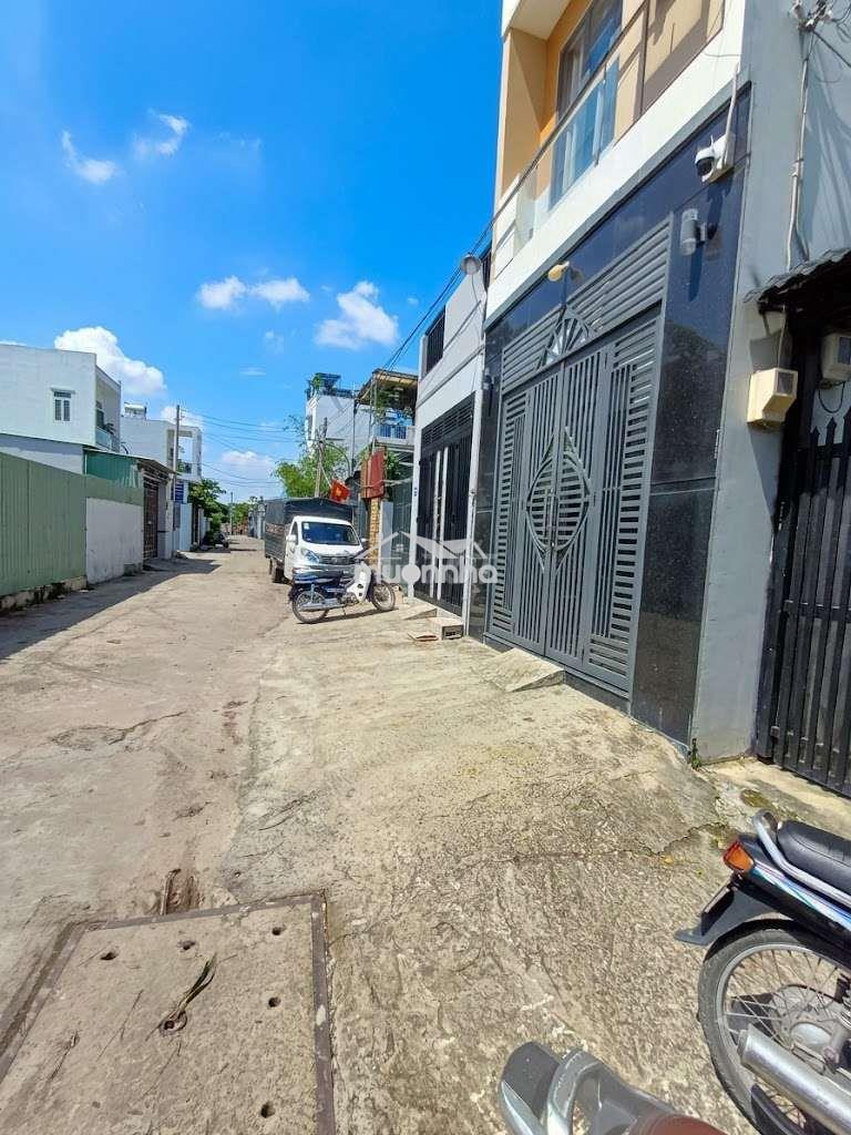 Nhà vườn 220 m2 giá rẻ 
