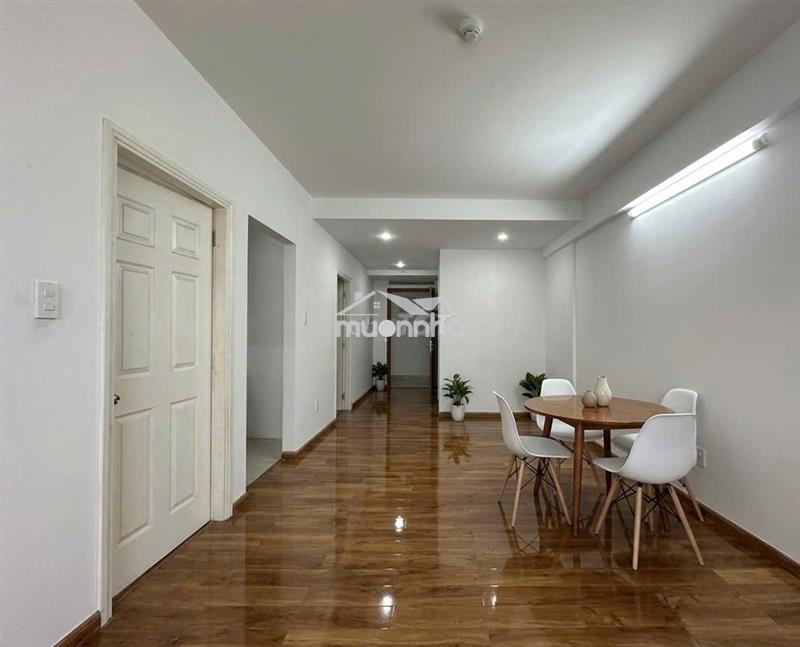 Căn 2pn, 2wc chính chủ ehome 3 64m2,giá 2tỷ785, sổ riêng, nthất cơ bản