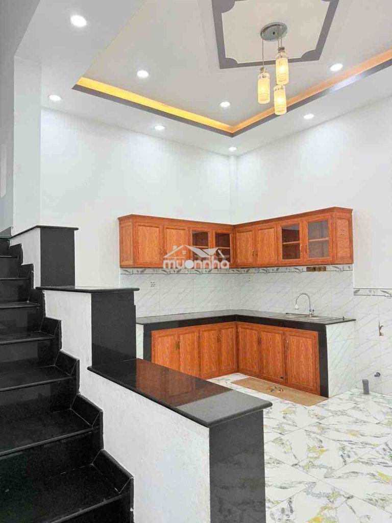 Cho thuê nhà mới tinh lầu suốt gần chợ sạch sẽ ở ngay có nc sạch giá r - Ảnh 3