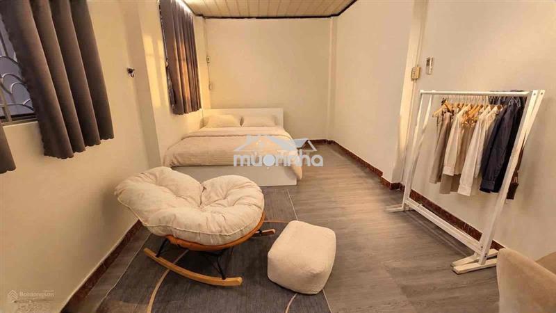 Nhà nc mới đẹp tr l lầu 2pn lê thị riêng  q1