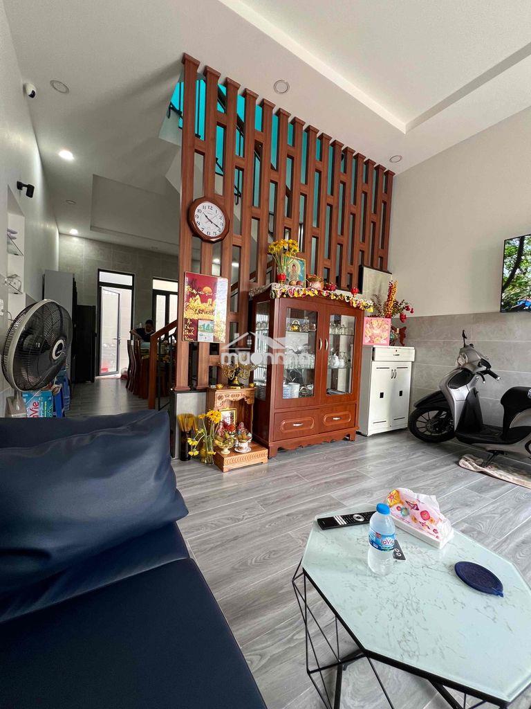 Bán nhà hẻm xe hơi quay đầu gần chợ,  bệnh viện q2