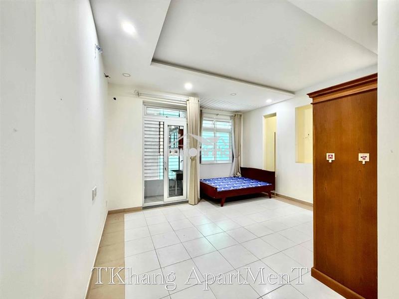 Cho thuê căn hộ bancol tách bếp rộng 30m2 ngay sư vạn hạnh q10