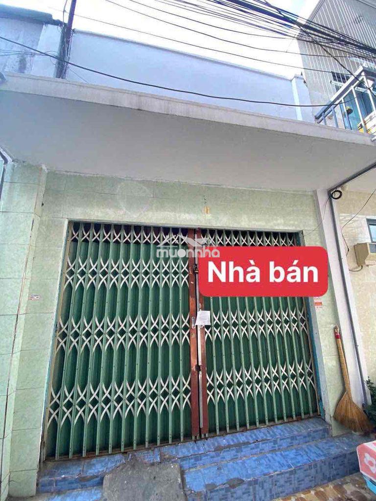 Bán nhà nhỏ trung tâm ngã 3 lê văn việt,man thien,lã xuân oai