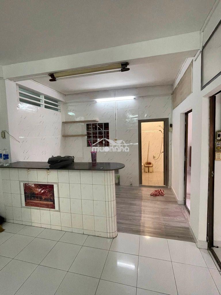 Chung cư đất thánh cho thuê căn thang bộ lầu 2 1pn giá thuê 7tr5/tháng
