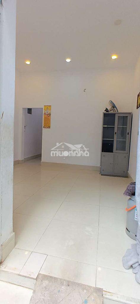 Nhà 4❌15m, 1 lầu sân thượng, 2pn, 1wc ngay trường đh công nghiệp